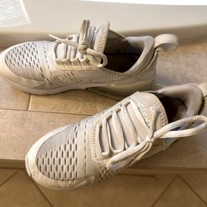 Nike Kids' Grade School Air Max 270 Shoes